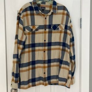 Patagonia flannel men’s XL